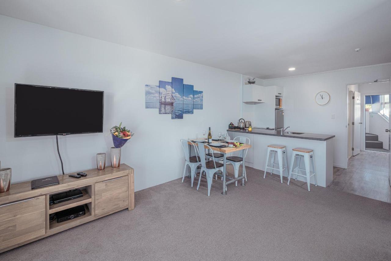 Waterfront Apartments Уитианга Екстериор снимка